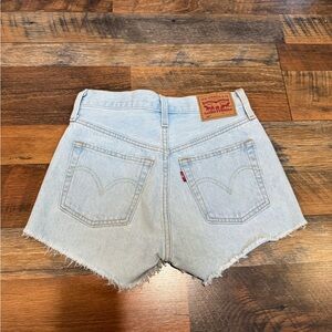 Levi's 501 Women's Light Wash Denim Cutoff Shorts - Light Blue